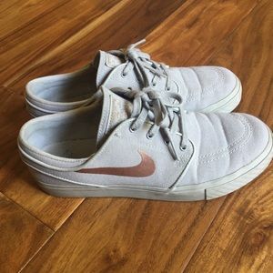 Nike Janoski shoes